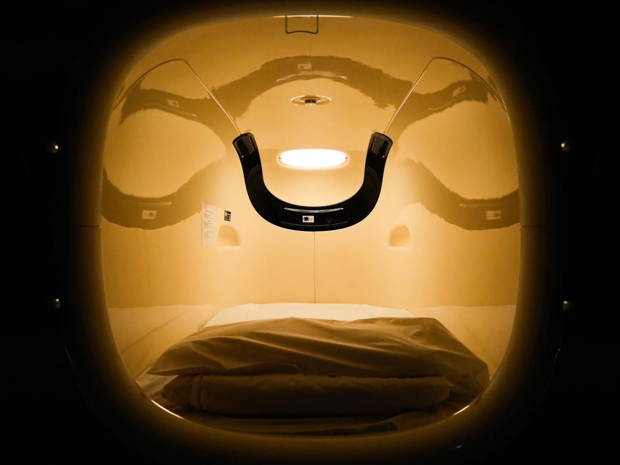 Capsule hotel Rembrandt Shinjuku Shin-okubo Tokyo